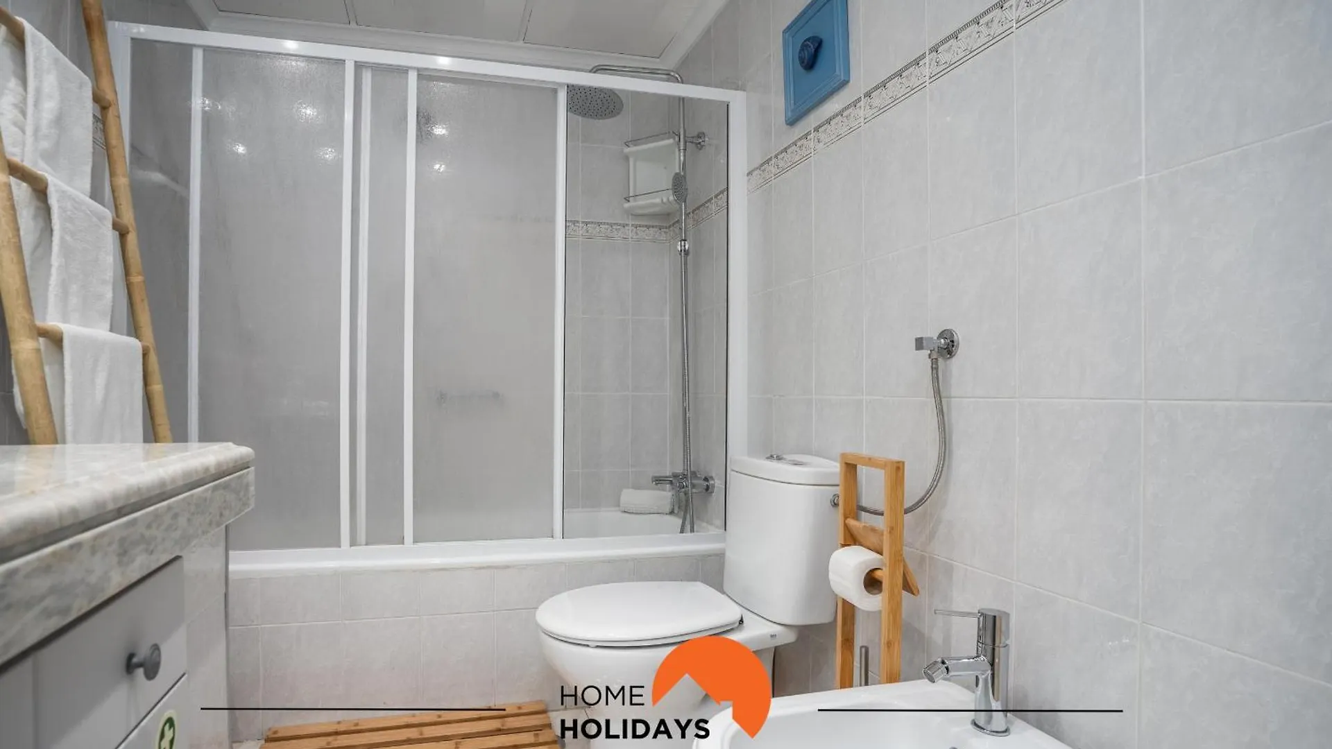 #218 Gale Sea View By Home Holidays